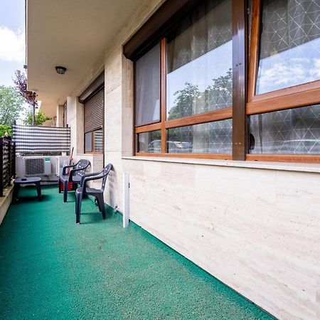 Sunny Apartment In Studentski Grad, Behind Unss София Экстерьер фото
