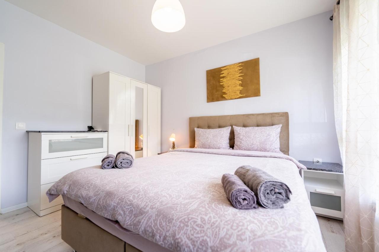 Sunny Apartment In Studentski Grad, Behind Unss София Экстерьер фото